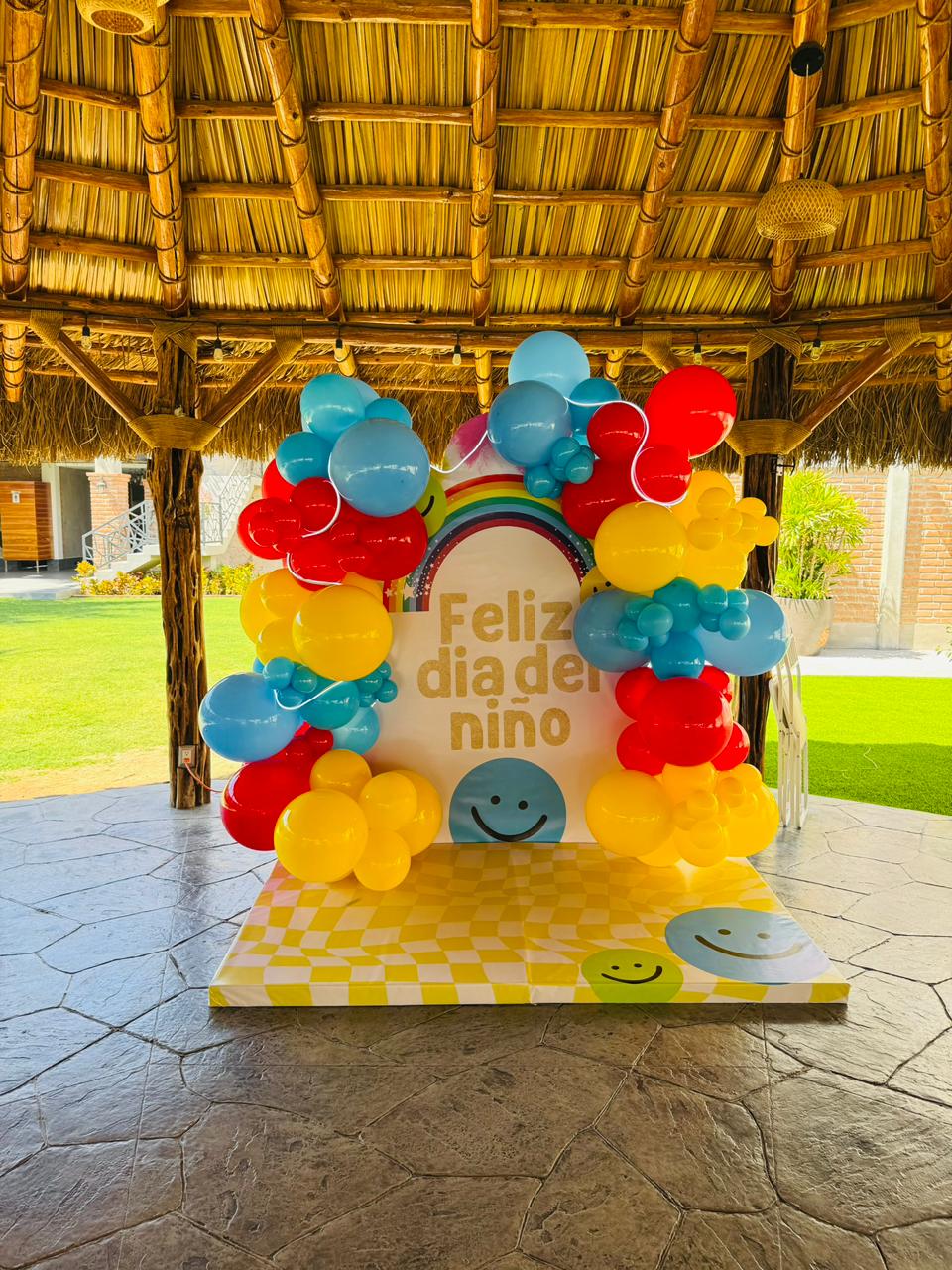 Mesa de postres para fiesta.